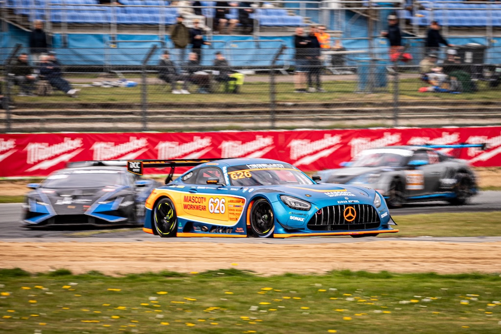 Mascot Motorsport (#626) har et solidt forspring i division 6, men kan stadig indhentes af Birk Motorsports Lamborghini (#615).
(Foto: Grippo)